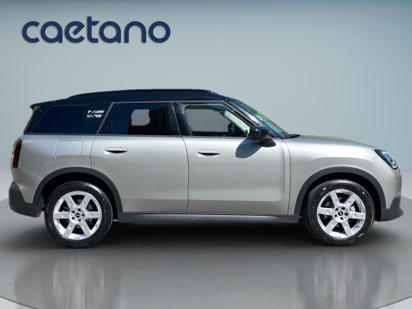 mini-countryman-2025-diesel-1995cc
