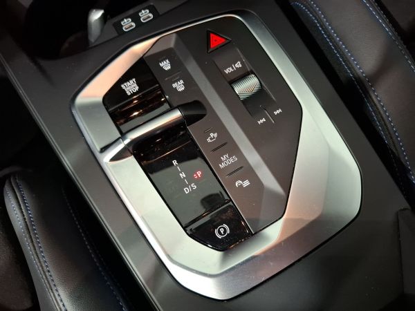 bmw-serie-1-2025-gasolina-1499cc