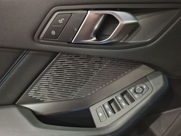 bmw-serie-1-2025-gasolina-1499cc