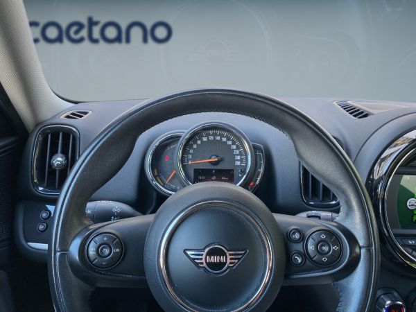 mini-countryman-2019-hibrido-1499cc