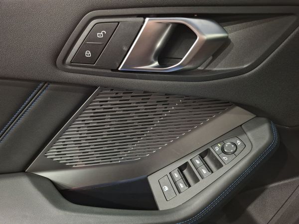 bmw-serie-1-2025-gasolina-1499cc
