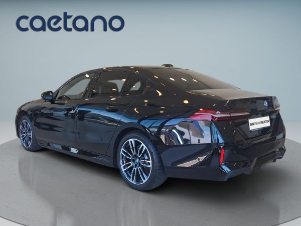 bmw-serie-5-2025-hibrido-1998cc