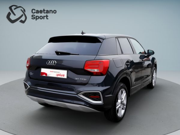 audi-q2-2024-gasolina-999cc