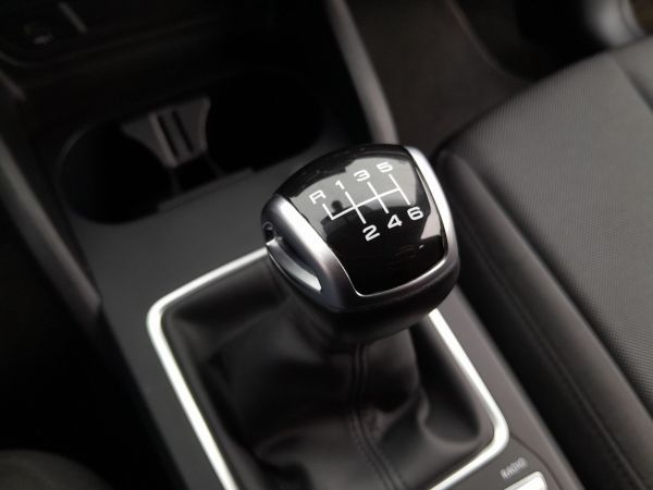 audi-q2-2024-gasolina-999cc