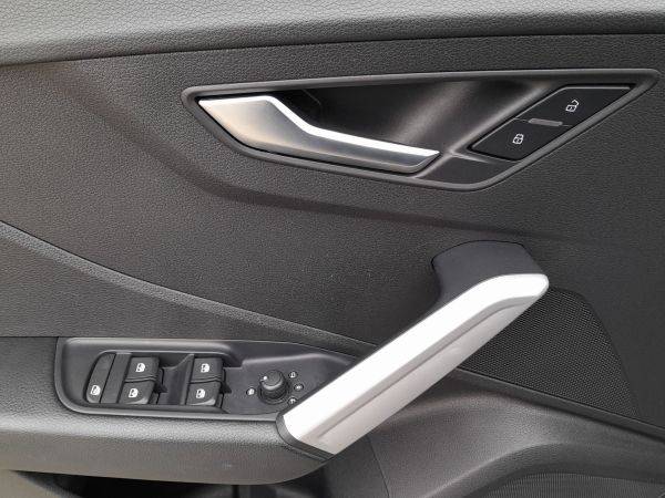 audi-q2-2024-gasolina-999cc