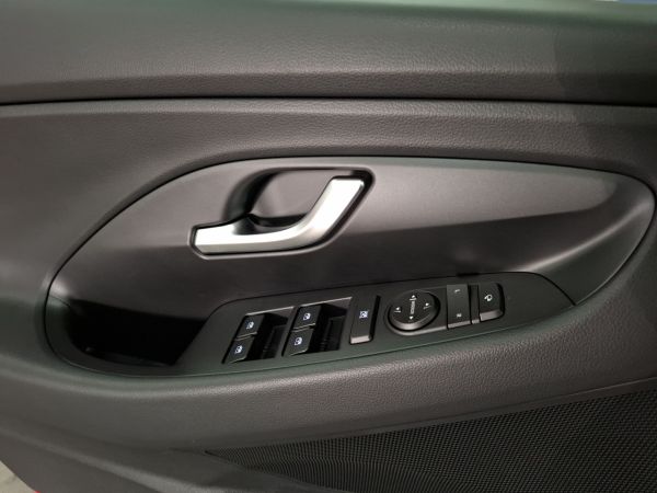 hyundai-i30-2025-gasolina-998cc