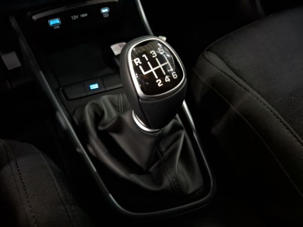 hyundai-bayon-2026-gasolina-998cc