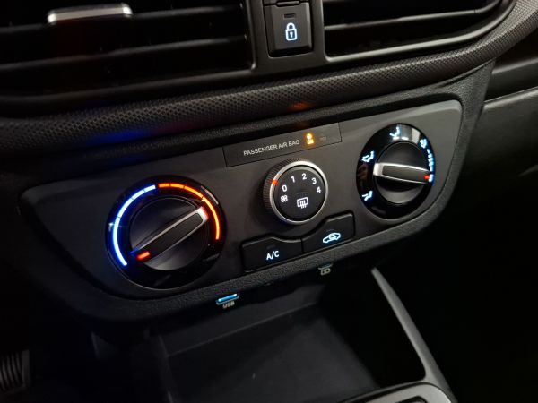 hyundai-i10-2026-gasolina-998cc