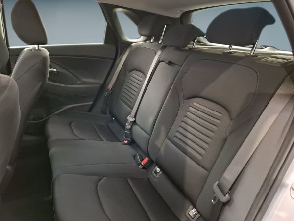 hyundai-i30-2025-gasolina-998cc