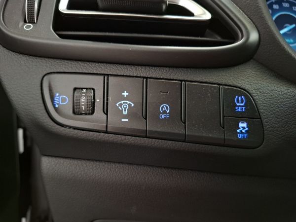 hyundai-i30-2025-gasolina-998cc