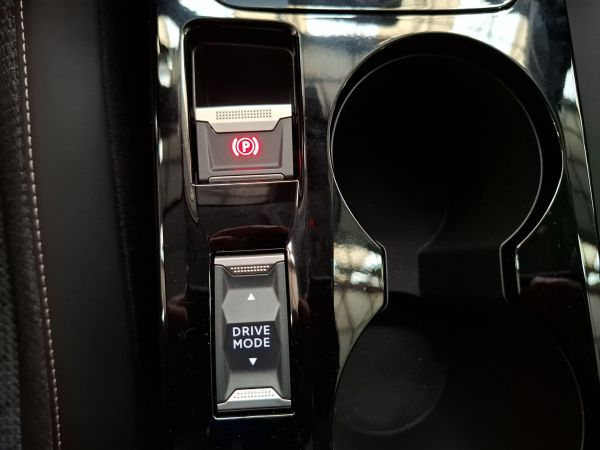 peugeot-208-2026-gasolina-1199cc