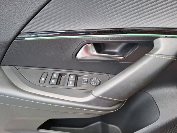 peugeot-2008-2022-gasolina-1199cc