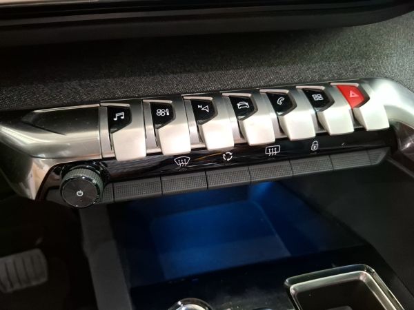 peugeot-3008-2022-diesel-1499cc
