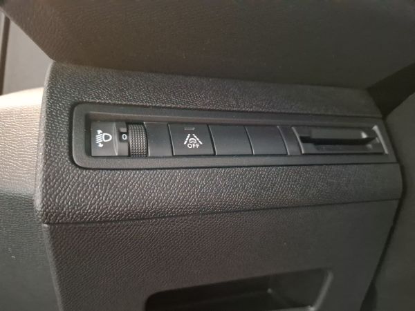 peugeot-3008-2022-diesel-1499cc