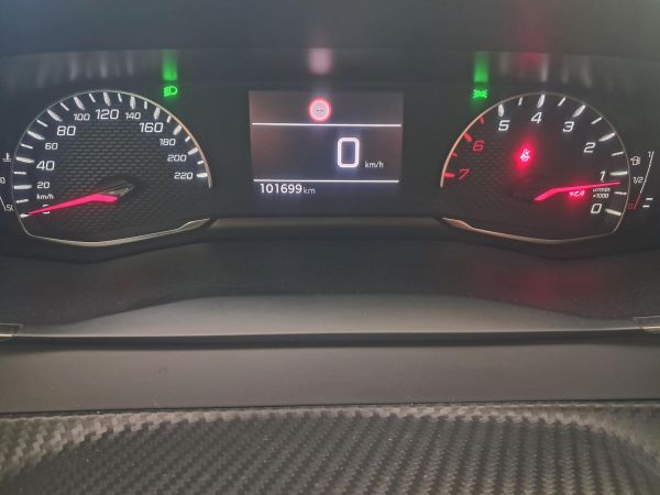 peugeot-208-2023-diesel-1499cc
