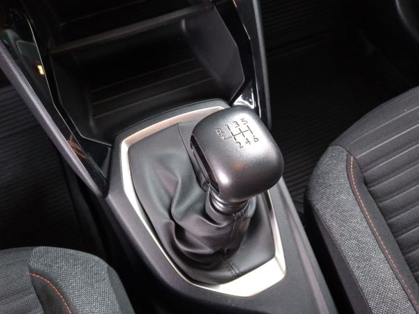 peugeot-208-2023-diesel-1499cc