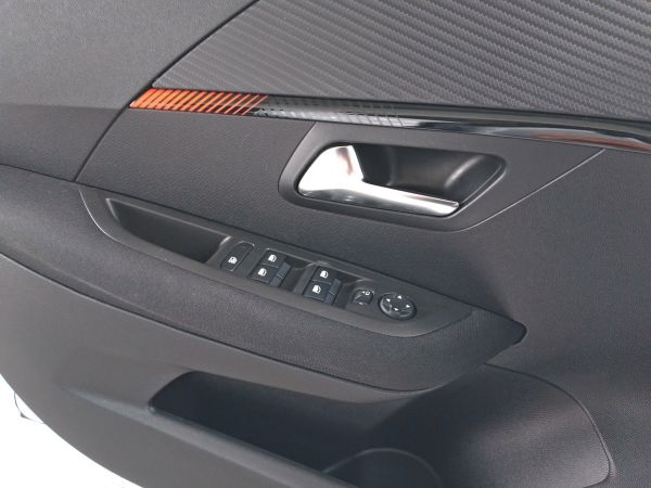 peugeot-208-2023-diesel-1499cc