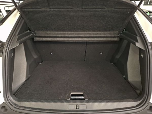 peugeot-2008-2022-gasolina-1199cc