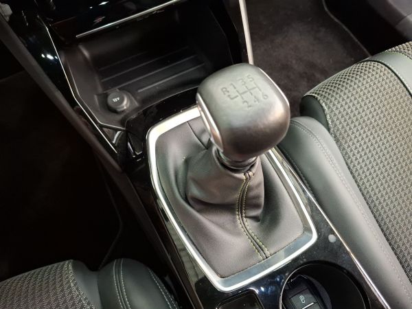 peugeot-2008-2022-gasolina-1199cc