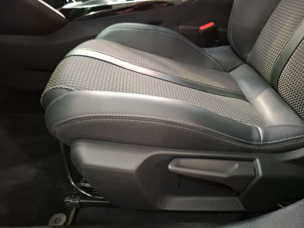 peugeot-2008-2022-gasolina-1199cc