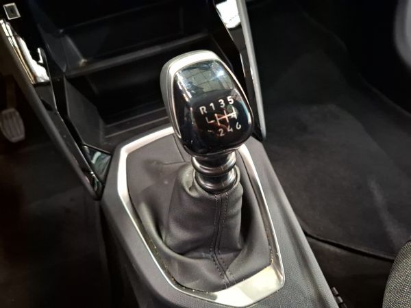peugeot-208-2024-gasolina-1199cc