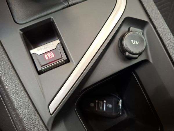 peugeot-308-2022-gasolina-1199cc