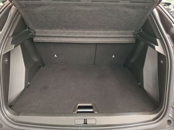 peugeot-2008-2022-gasolina-1199cc