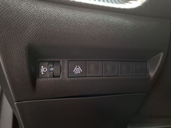 peugeot-2008-2022-gasolina-1199cc