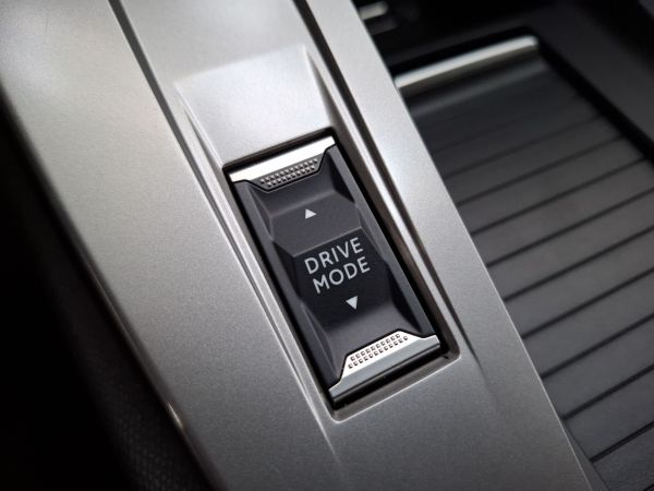 peugeot-308-2025-diesel-1499cc
