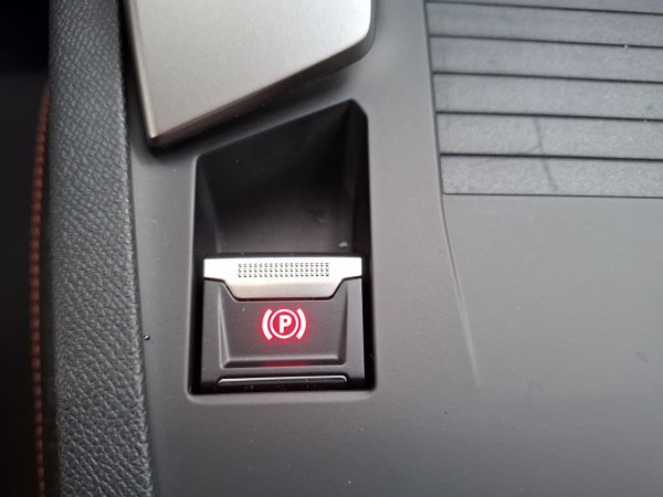 peugeot-308-2025-diesel-1499cc