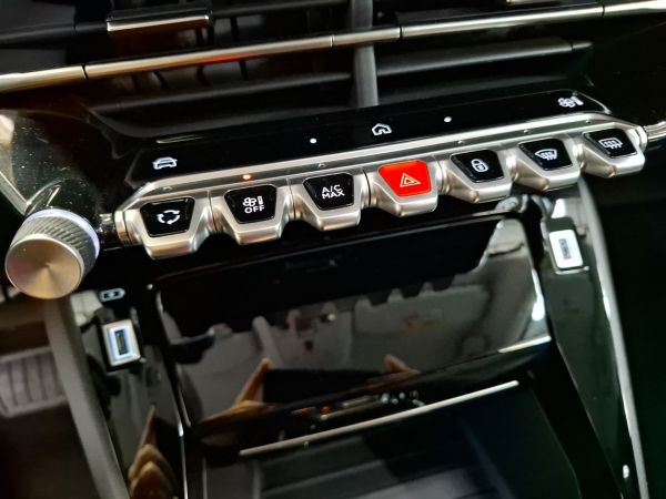 peugeot-208-2025-gasolina-1199cc