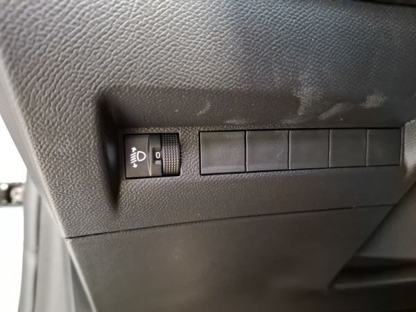 peugeot-208-2025-gasolina-1199cc