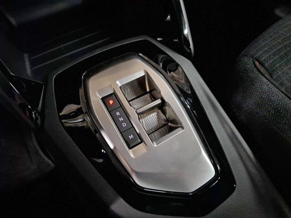 peugeot-208-2025-gasolina-1199cc