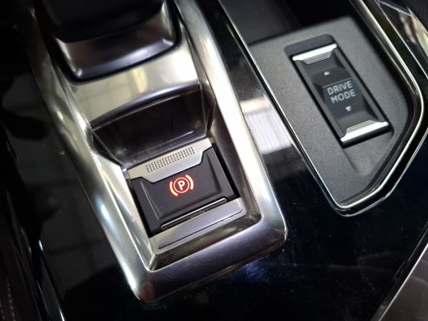 peugeot-3008-2022-hibrido-1598cc