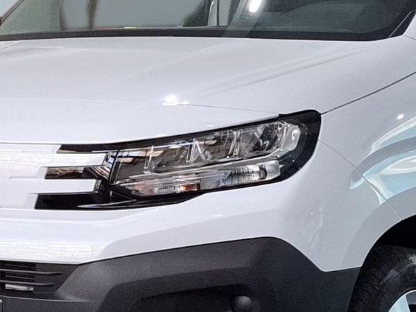peugeot-partner-2025-diesel-1499cc