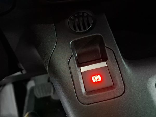 peugeot-partner-2025-diesel-1499cc