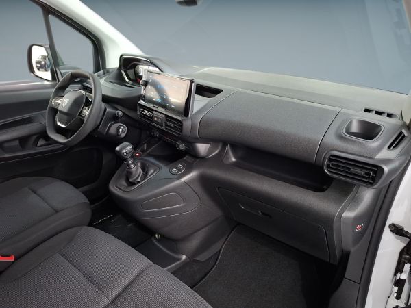 peugeot-partner-2025-diesel-1499cc