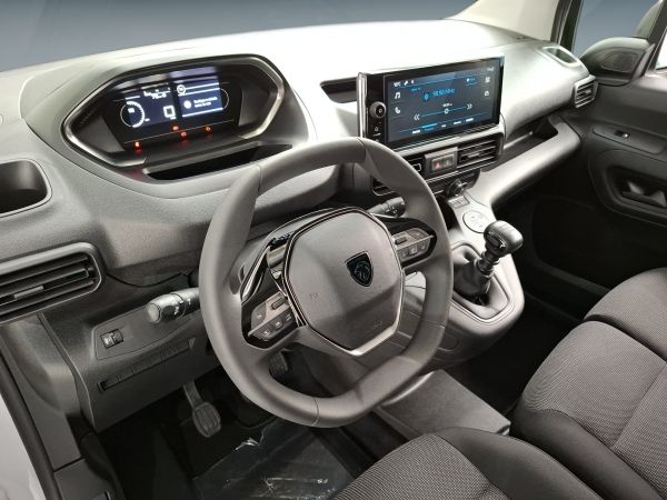 peugeot-partner-2025-diesel-1499cc