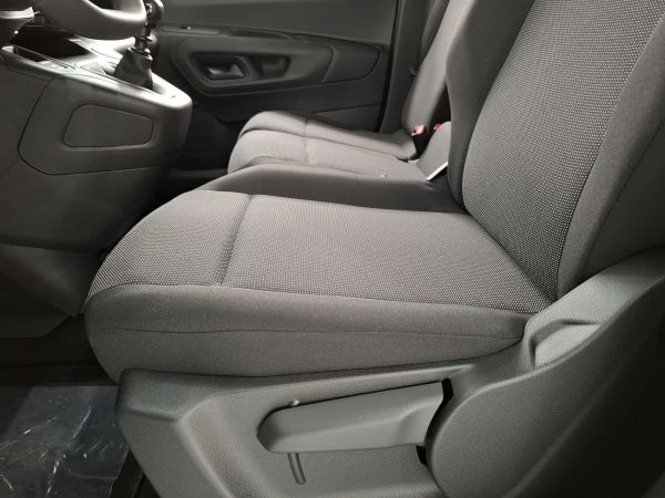 peugeot-partner-2025-diesel-1499cc