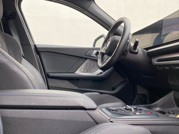 bmw-serie-1-2025-gasolina-1499cc