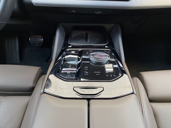 bmw-serie-5-2025-hibrido-1998cc