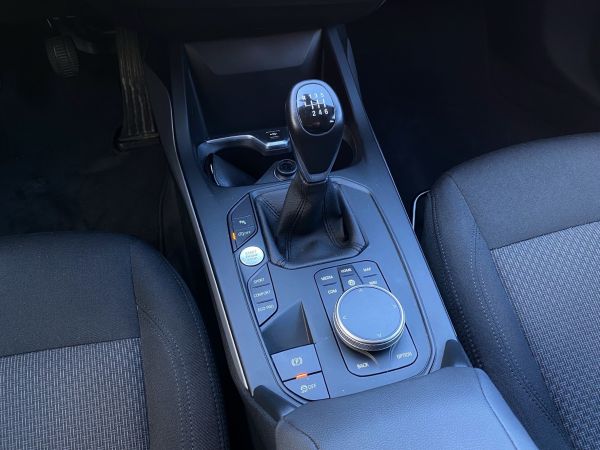 bmw-serie-1-2025-gasolina-1499cc