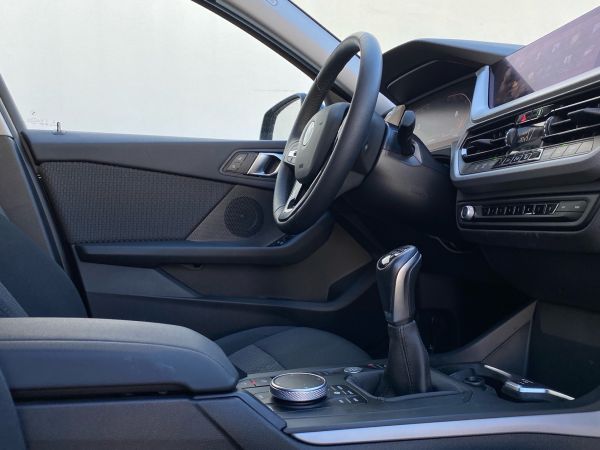bmw-serie-1-2025-gasolina-1499cc