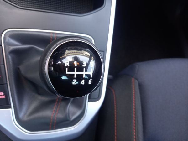 seat-arona-2024-gasolina-999cc