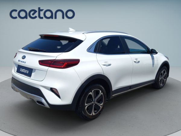 kia-xceed-2021-hibrido-1580cc