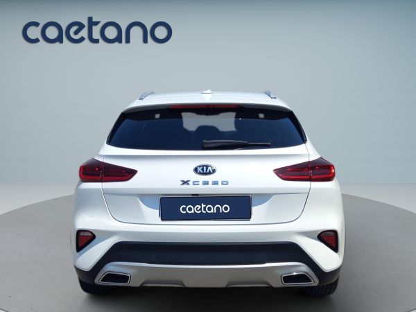 kia-xceed-2021-hibrido-1580cc