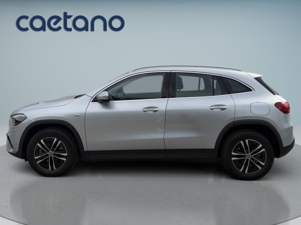 mercedes-benz-gla-2025-hibrido-1332cc