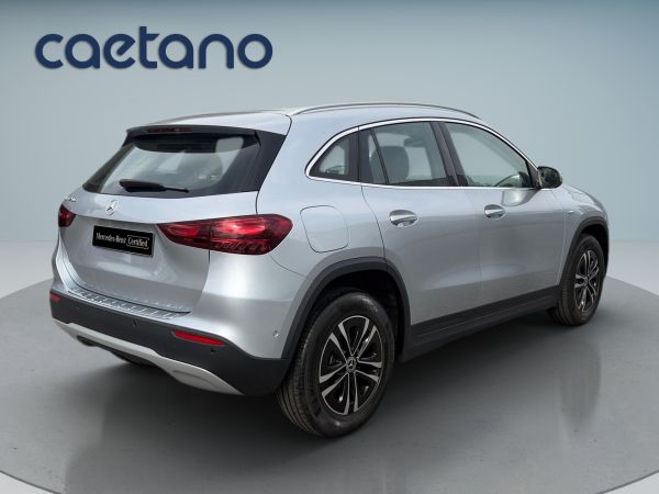 mercedes-benz-gla-2025-hibrido-1332cc