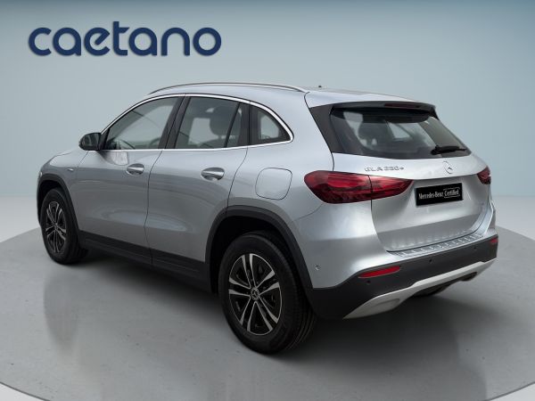 mercedes-benz-gla-2025-hibrido-1332cc