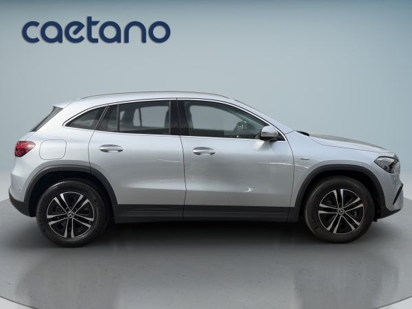 mercedes-benz-gla-2025-hibrido-1332cc